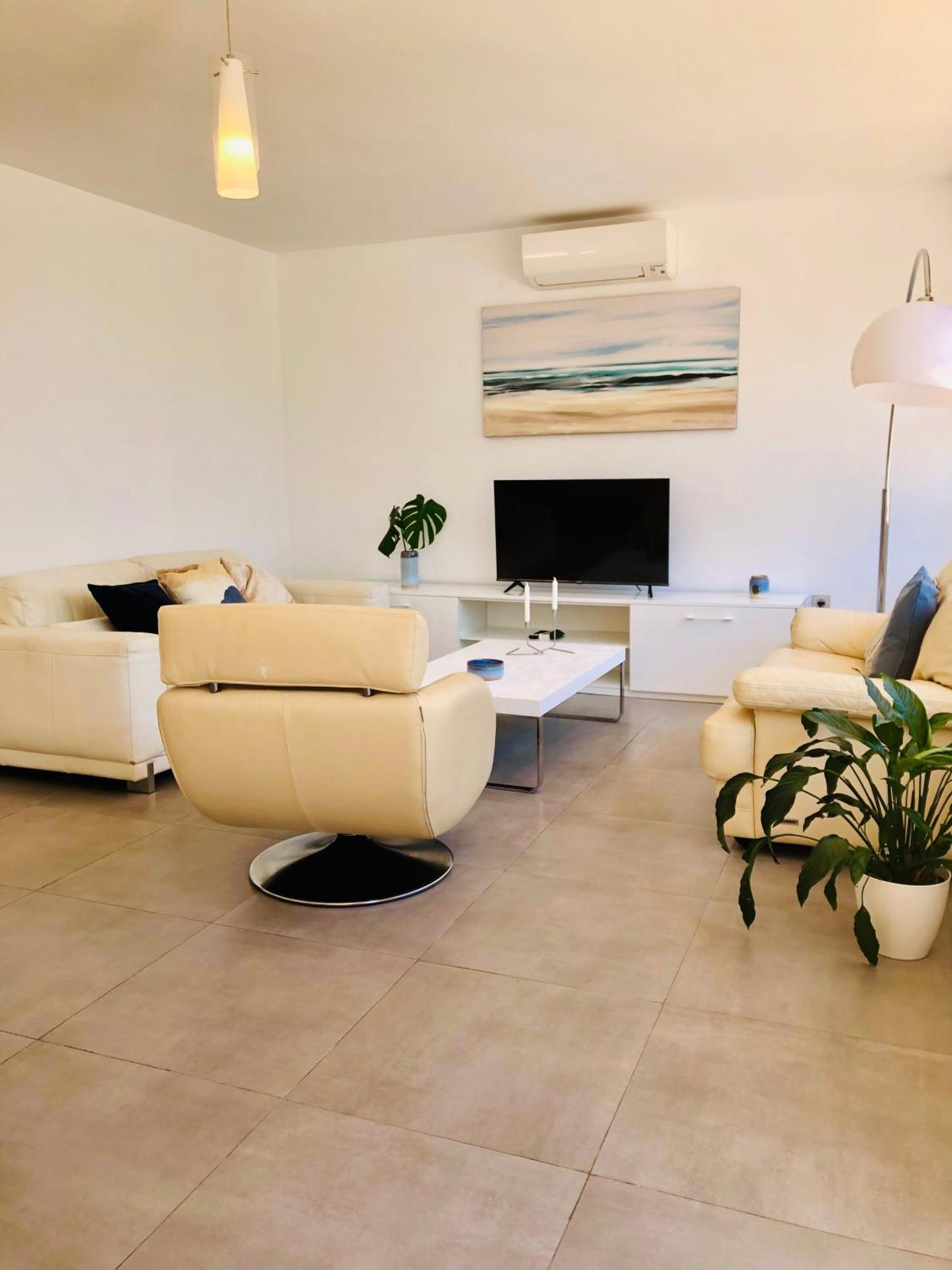 Siriana 101, 001 Apartamento *