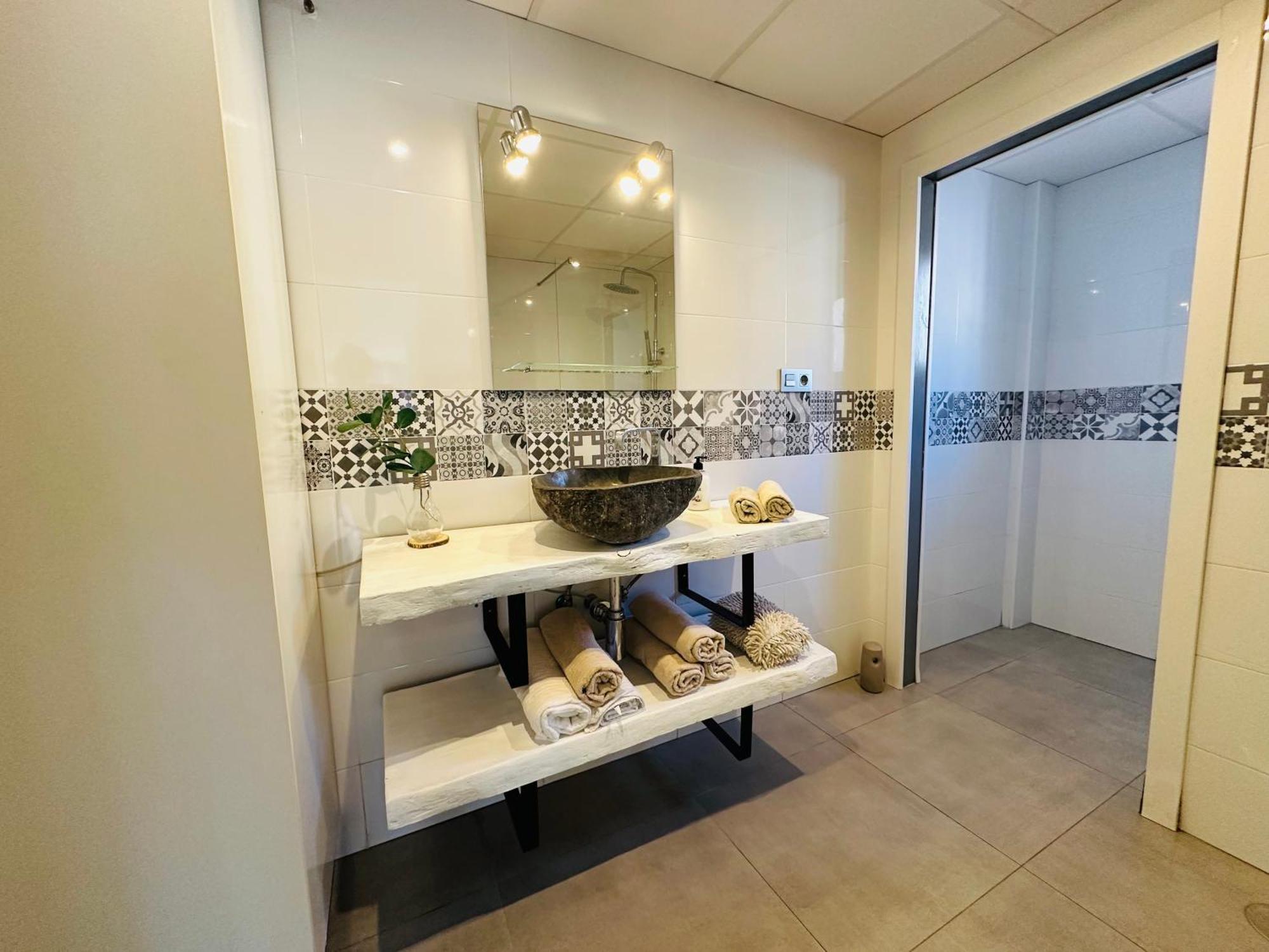 Siriana 101, 001 Apartamento *